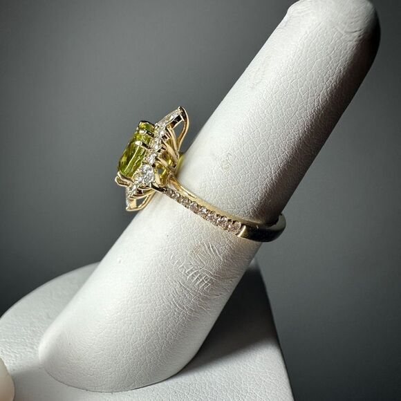 NWT 8.2x7.2mm Oval Cut Sphene with .64ctw diamonds in 14kt yellow gold ring! - Picture 16 of 17